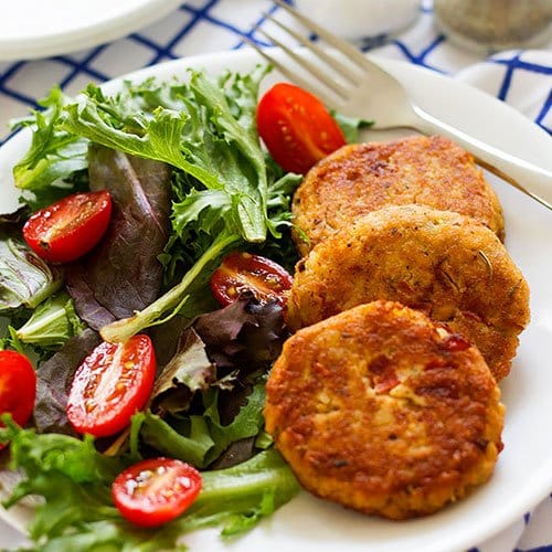 feature image for salmon patties post.