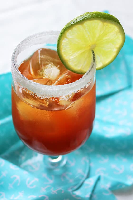 Easiest Southern Iced Tea Recipe (3 Methods)