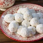 Russian tea cakes feature image 2023.